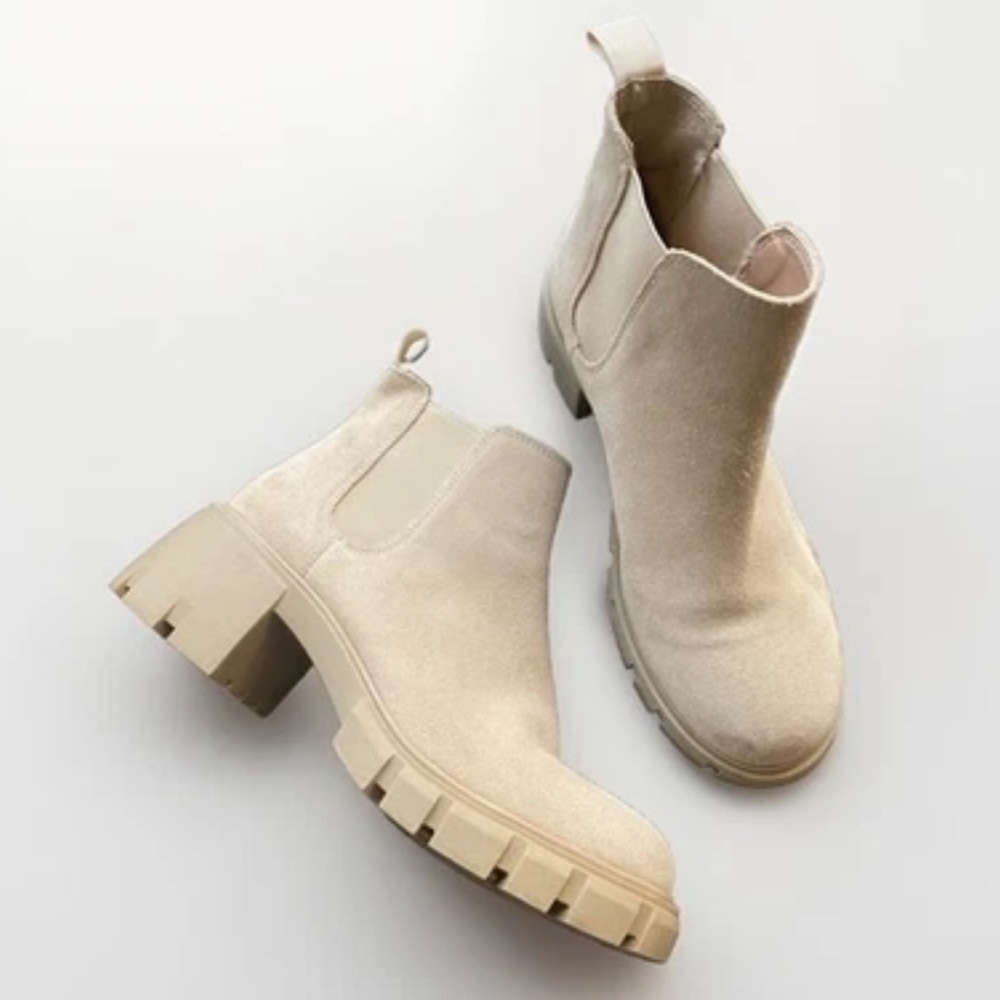Steve Madden Faux Beige Suede Platform Chunky Slip On Ankle Boots Women Size 8.5